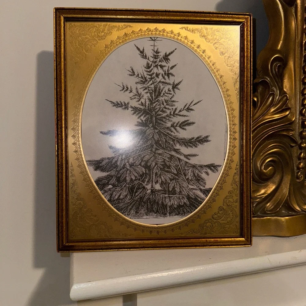 Vintage gold picture frame with brass oval embossed 12”x9.75”